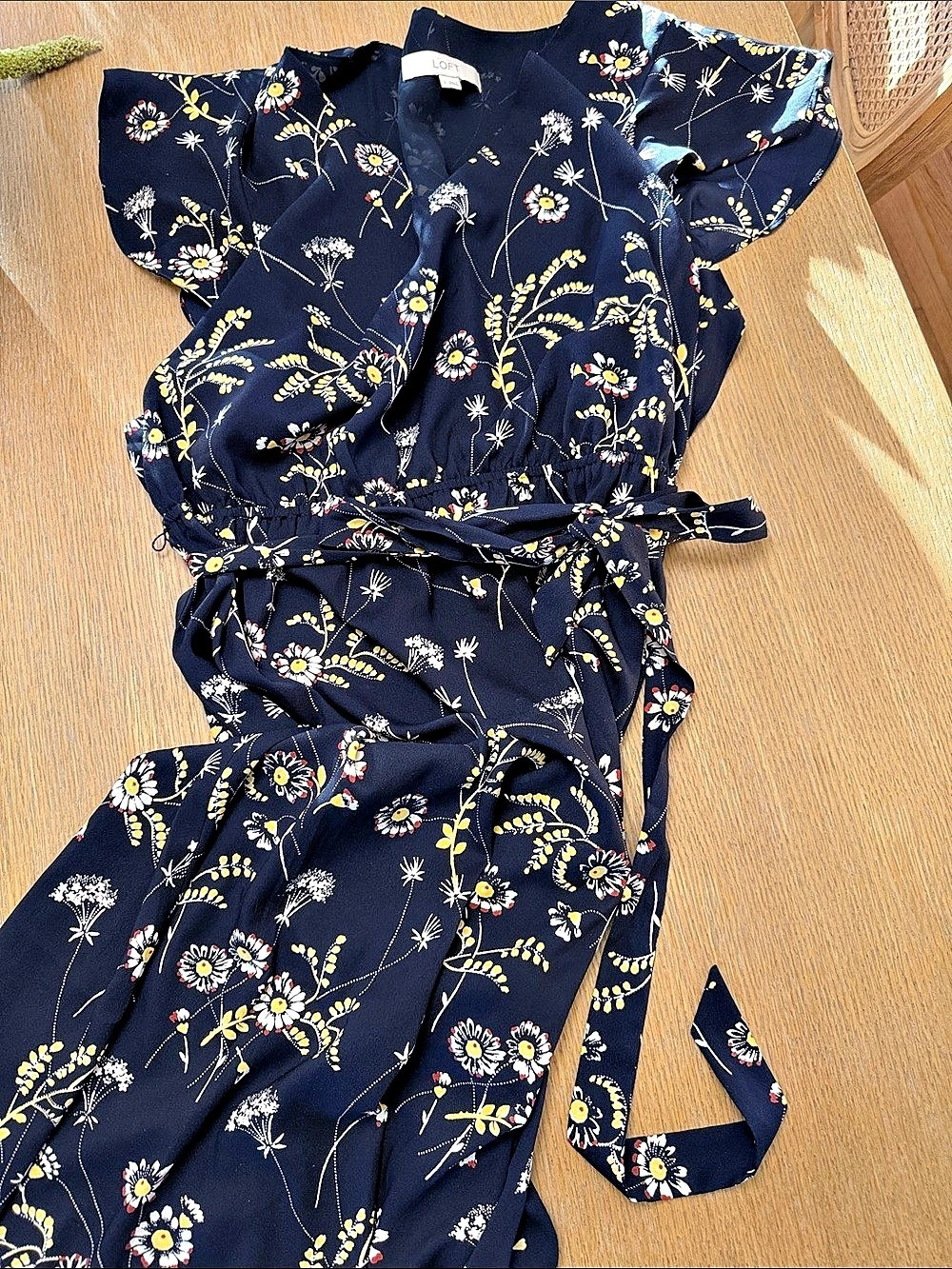 LOFT Floral Maxi Dress in Blue Size large Like New